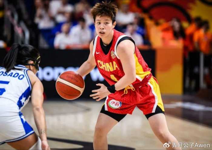 5战3场0分！没投射没组织没防守的三无后卫，凭什么留在国家队？